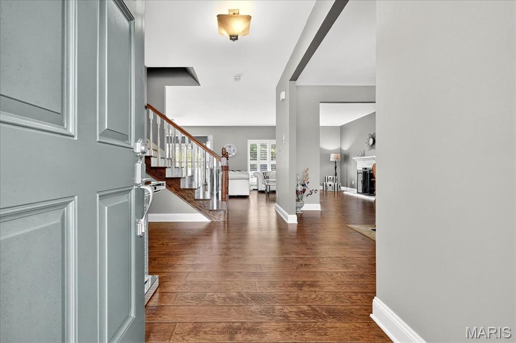 12 Compass Pointe Court