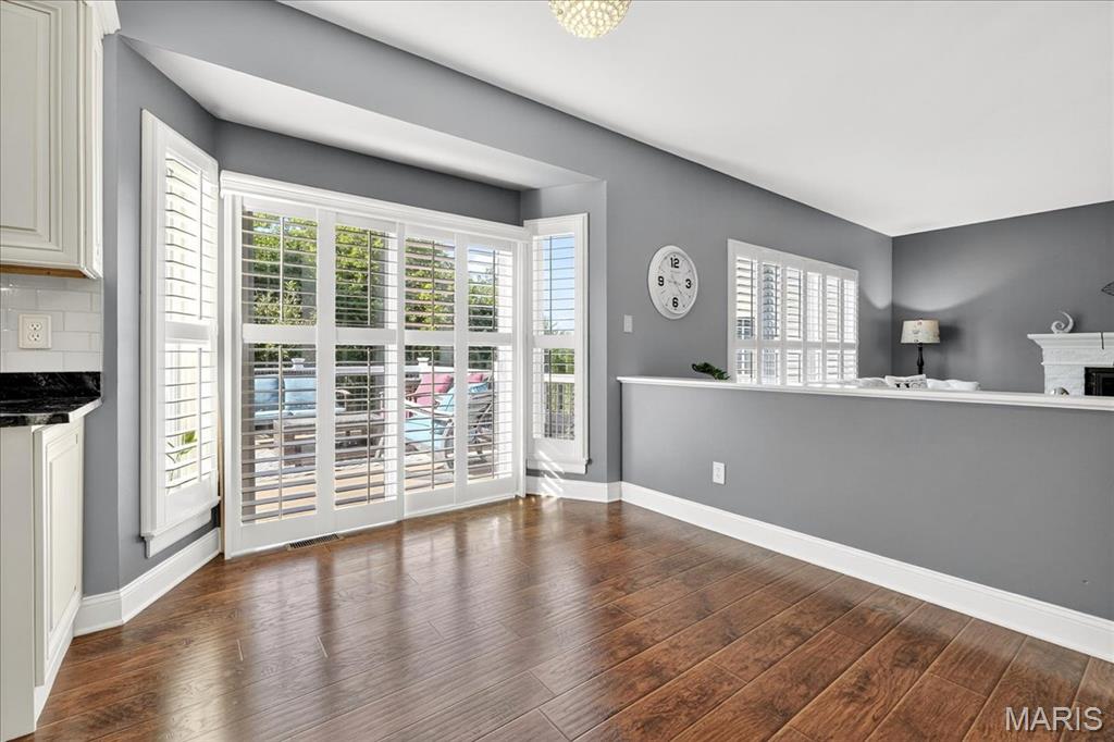 12 Compass Pointe Court