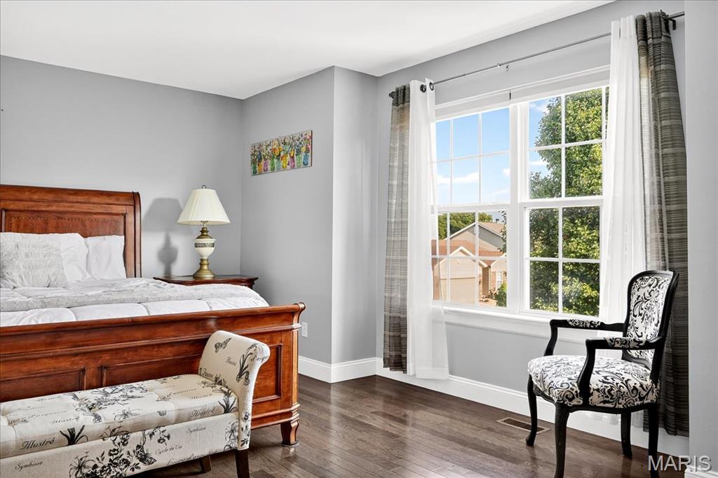 12 Compass Pointe Court