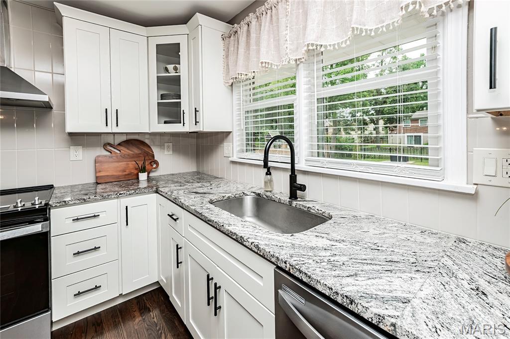 5162 Towne Centre Drive