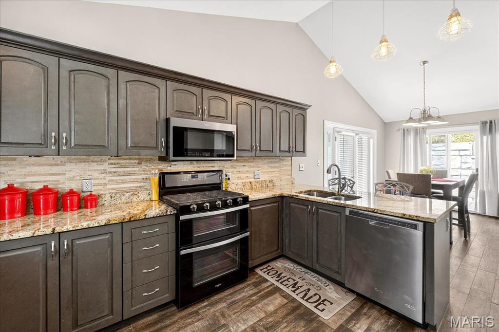 1414 Carriage Bridge Trail