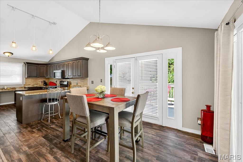 1414 Carriage Bridge Trail