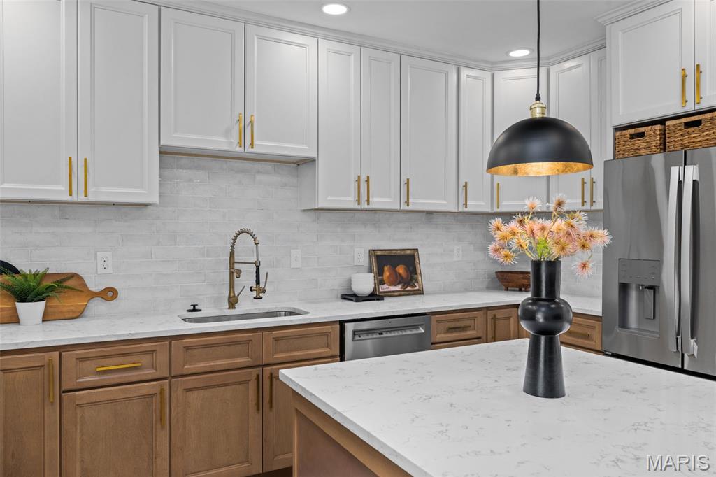 2323 Macklind Avenue