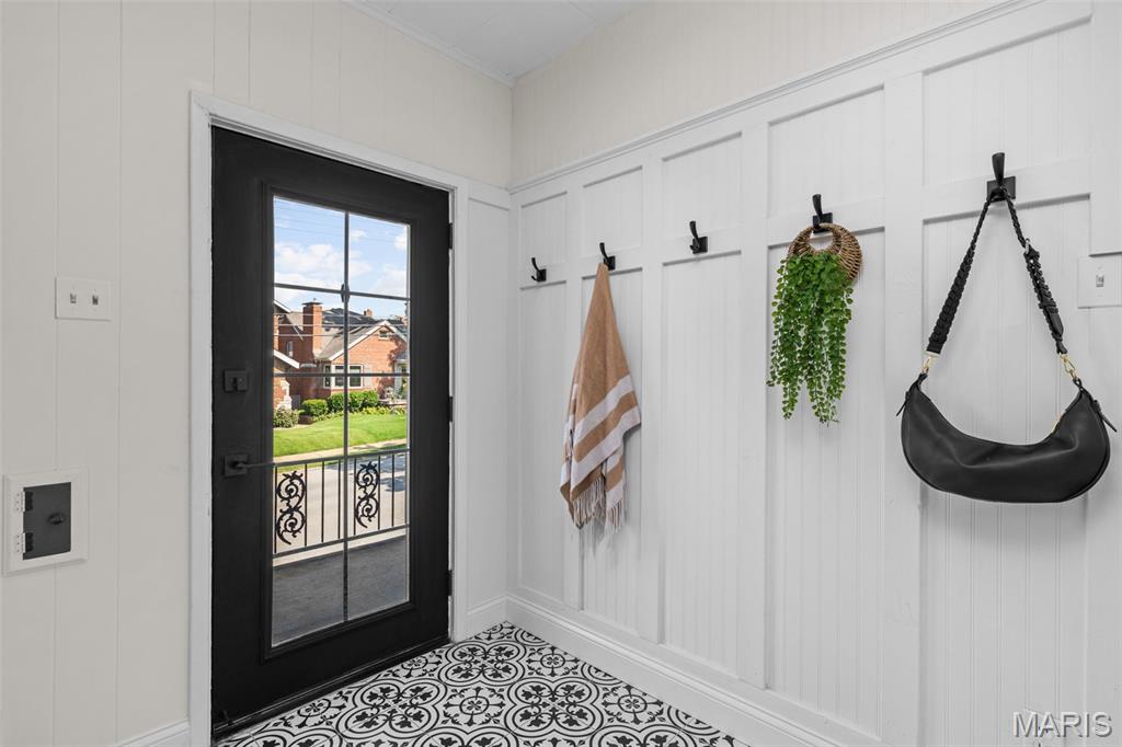 2323 Macklind Avenue