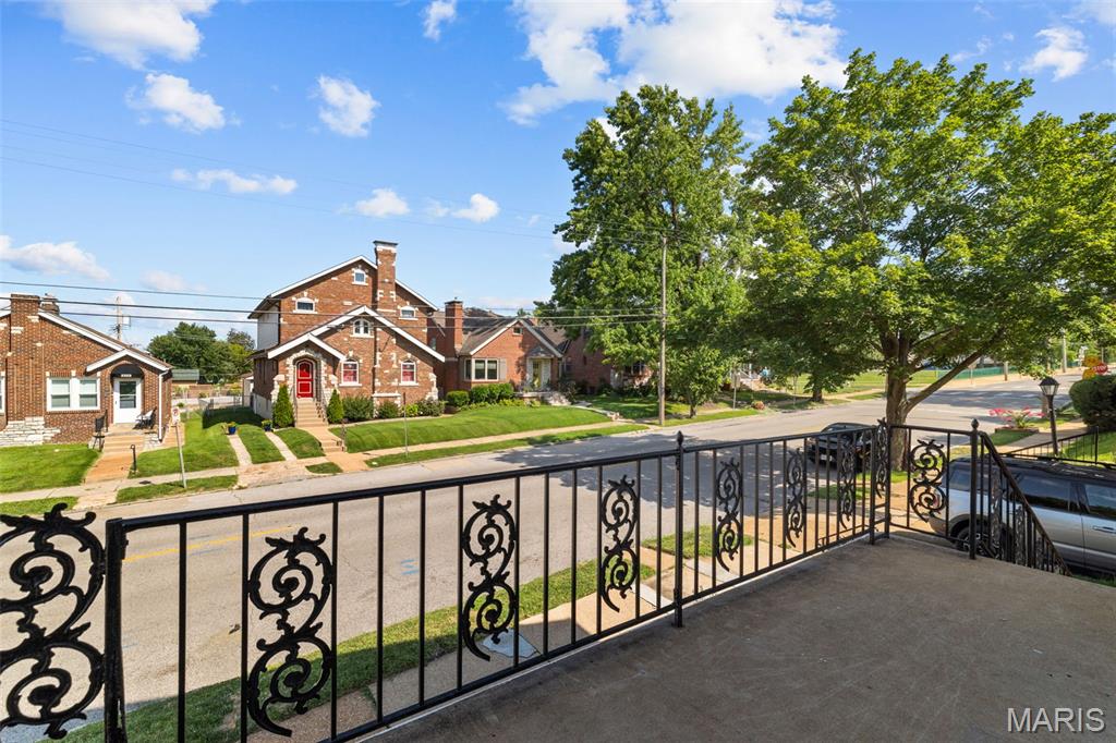 2323 Macklind Avenue