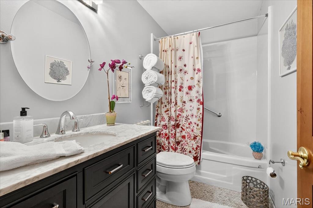 313 Hickory Bend
