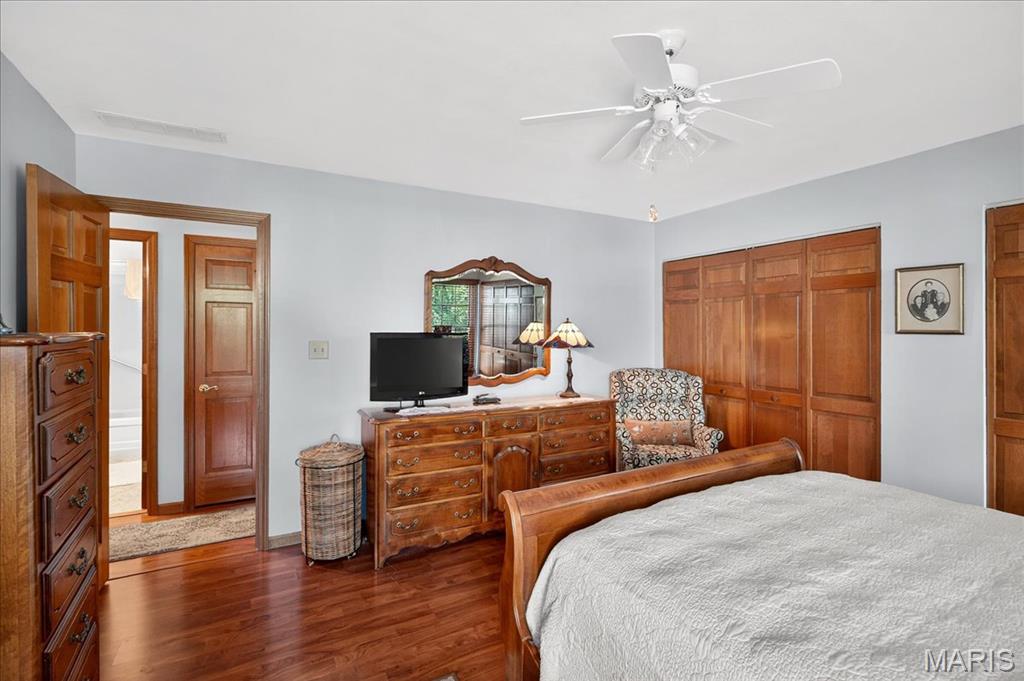 313 Hickory Bend