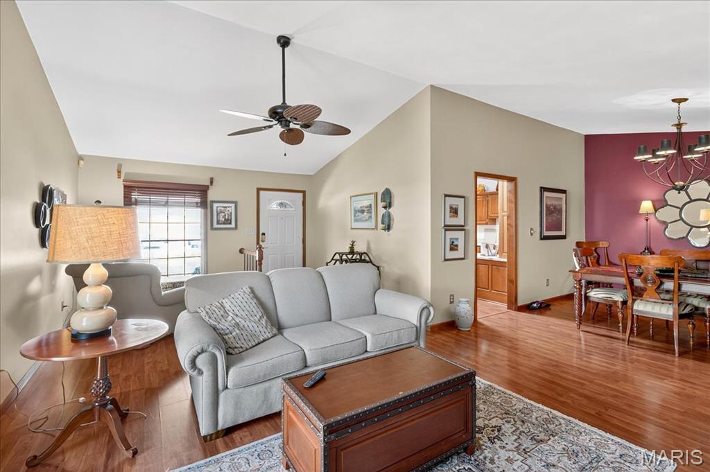 313 Hickory Bend