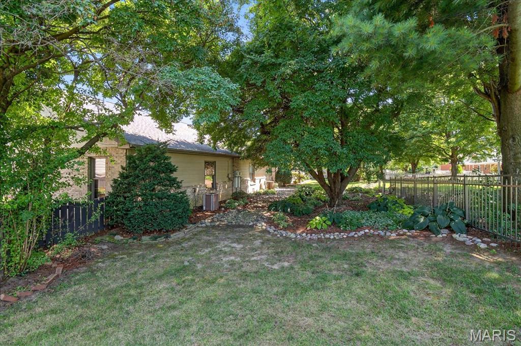 313 Hickory Bend