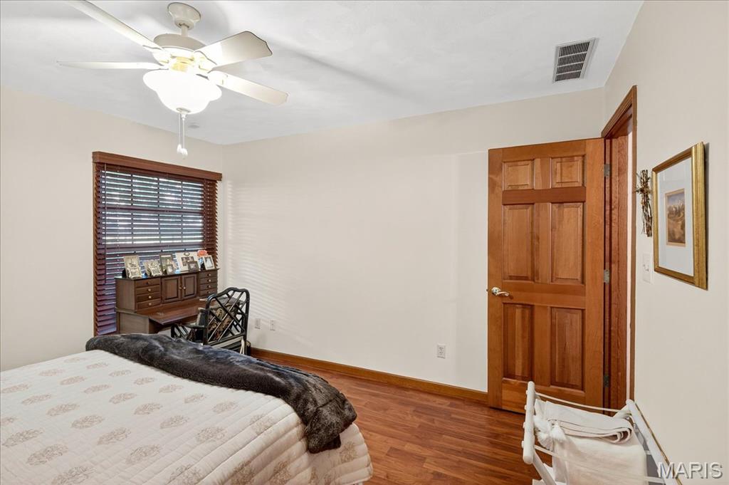 313 Hickory Bend