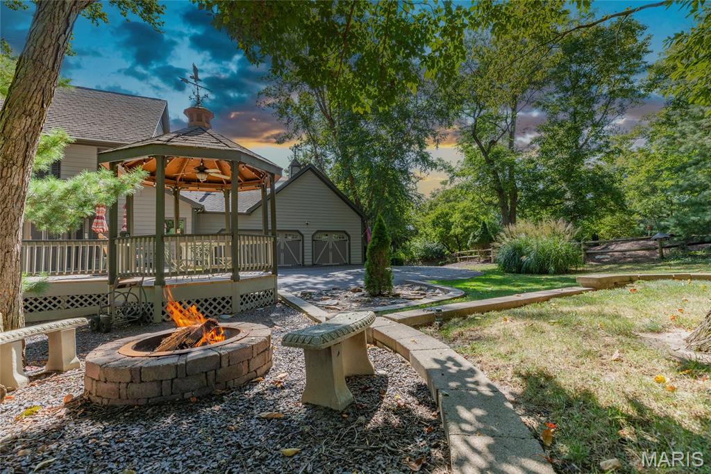 621 Old Riverwoods Lane