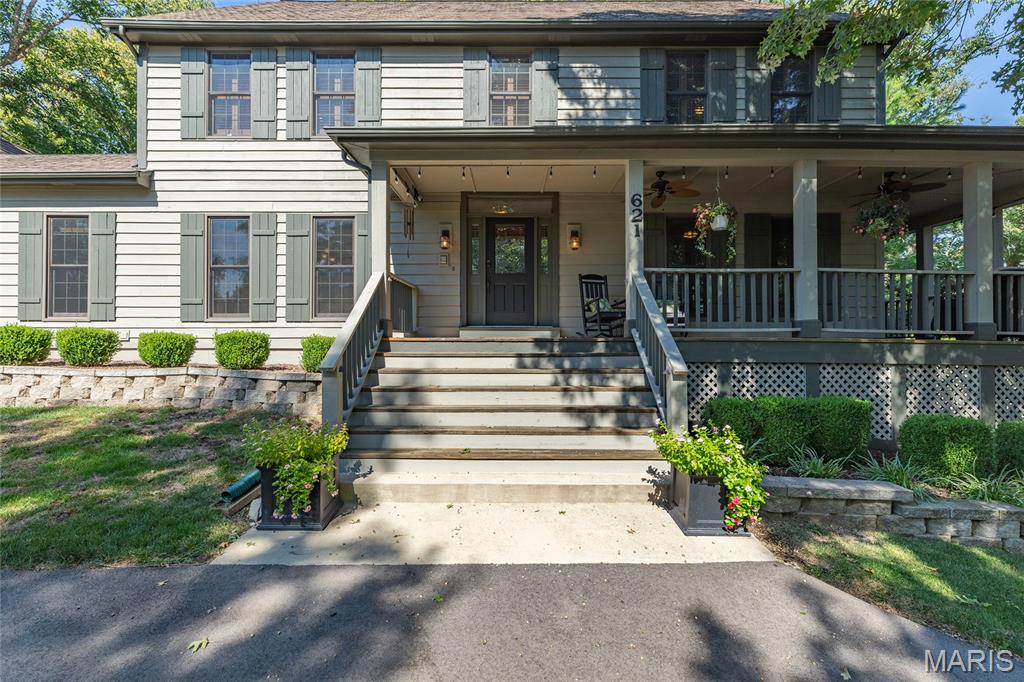 621 Old Riverwoods Lane