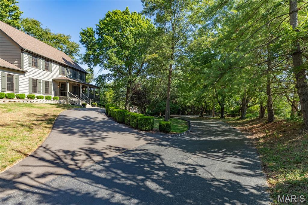 621 Old Riverwoods Lane