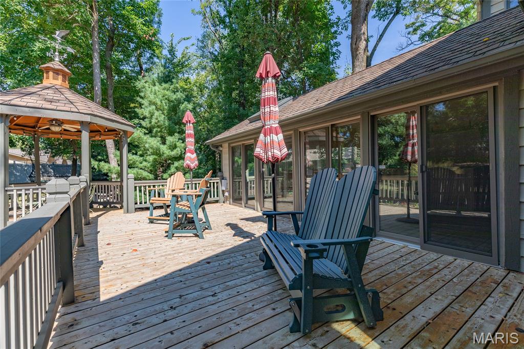 621 Old Riverwoods Lane