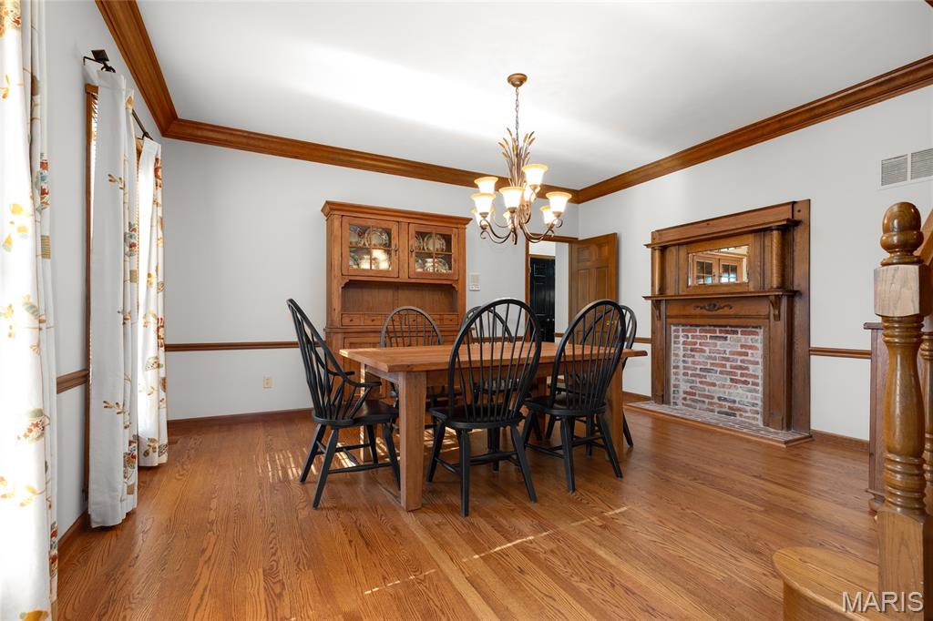 621 Old Riverwoods Lane