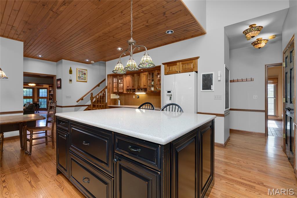 621 Old Riverwoods Lane