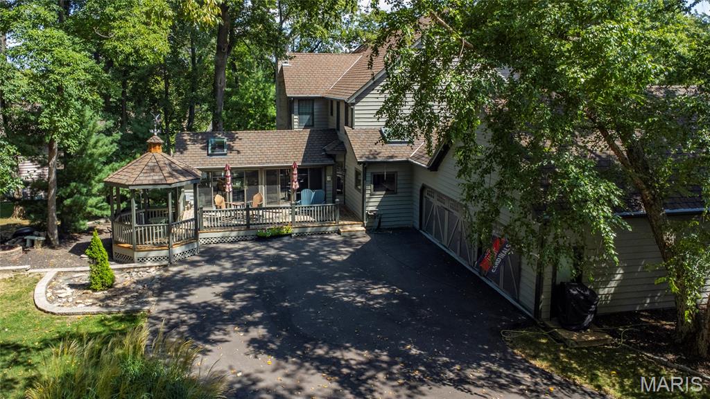 621 Old Riverwoods Lane