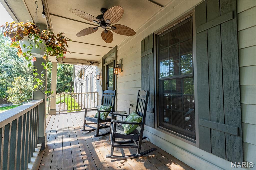 621 Old Riverwoods Lane