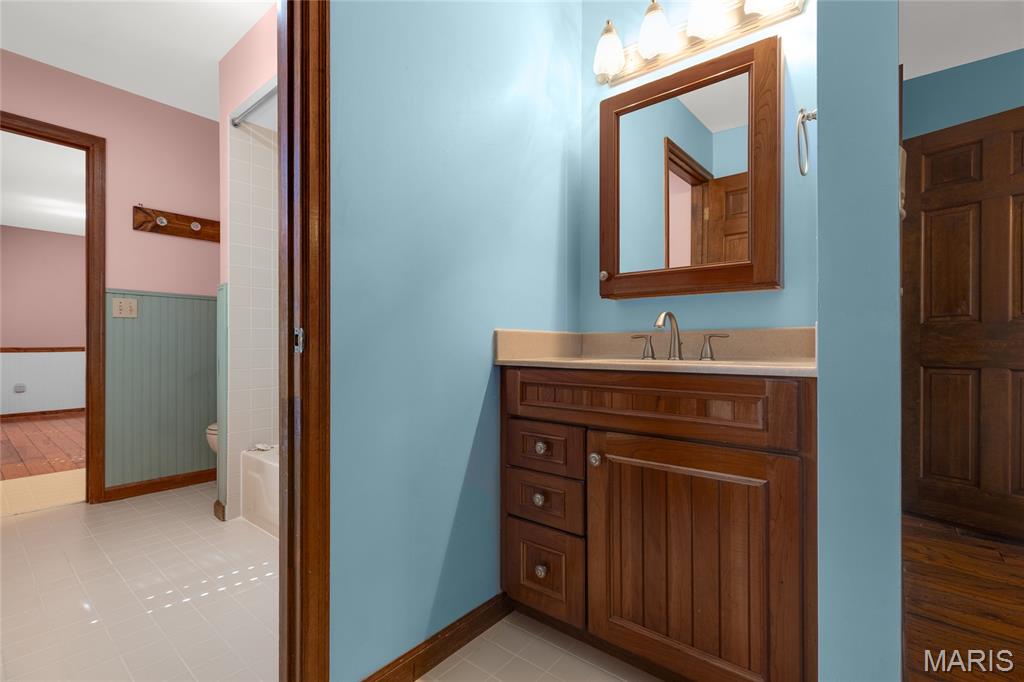 621 Old Riverwoods Lane