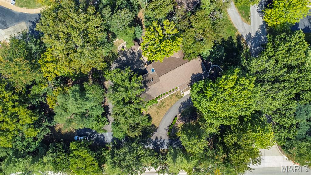 621 Old Riverwoods Lane