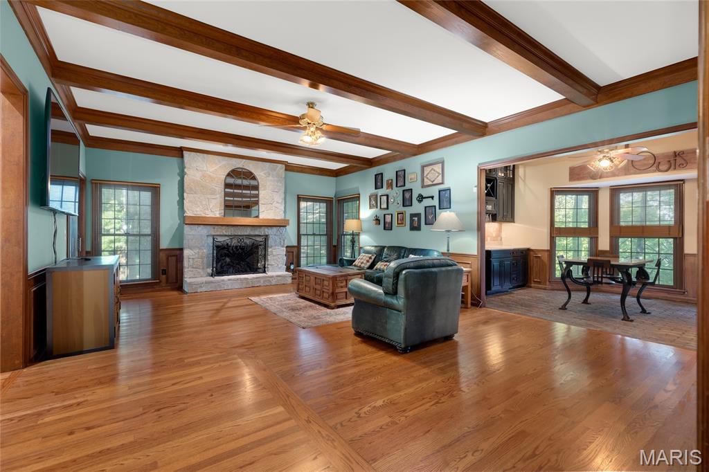 621 Old Riverwoods Lane