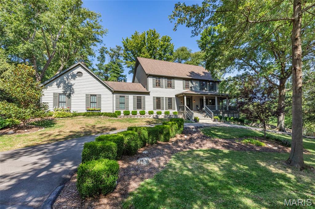 621 Old Riverwoods Lane