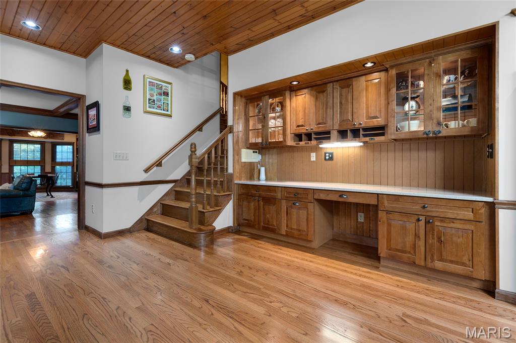 621 Old Riverwoods Lane