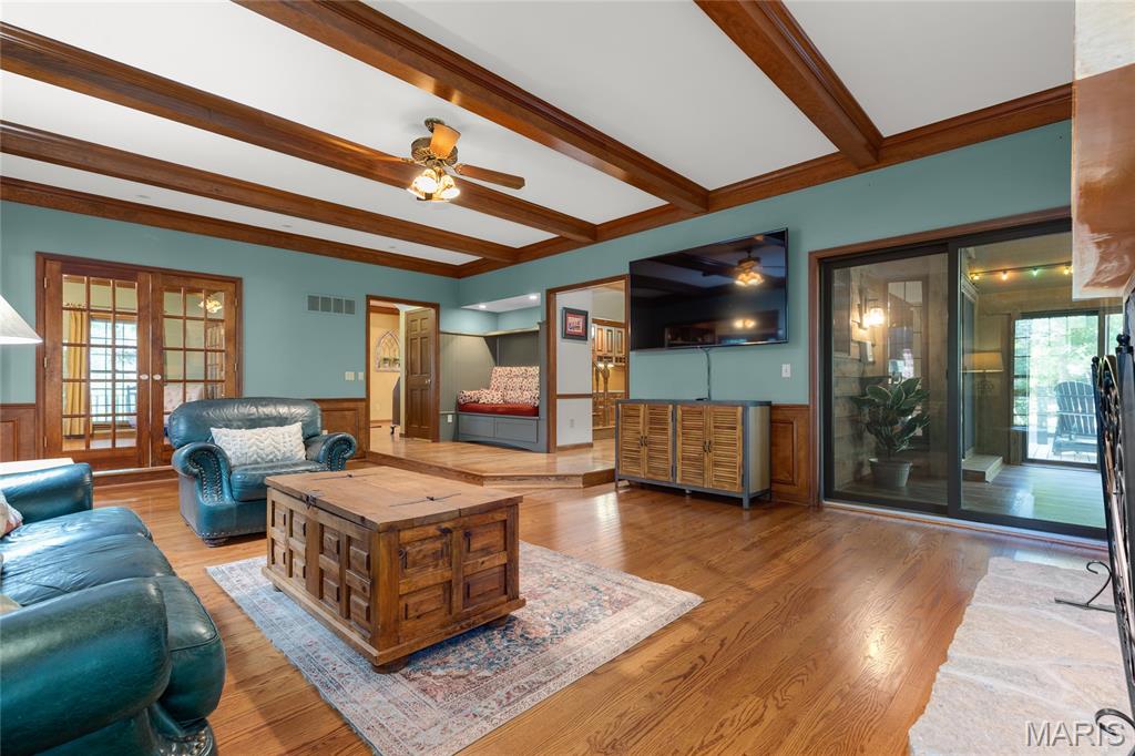 621 Old Riverwoods Lane