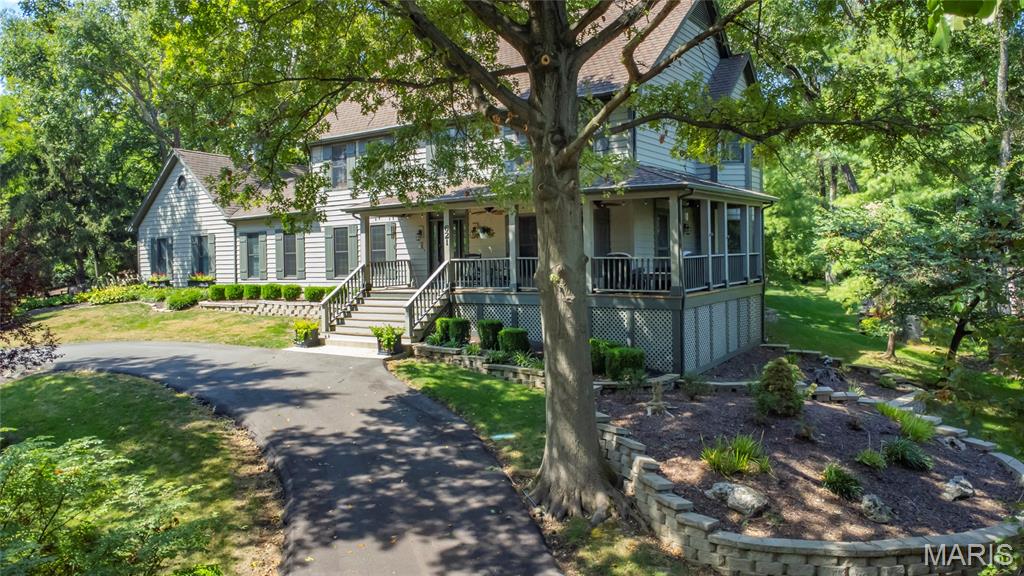 621 Old Riverwoods Lane