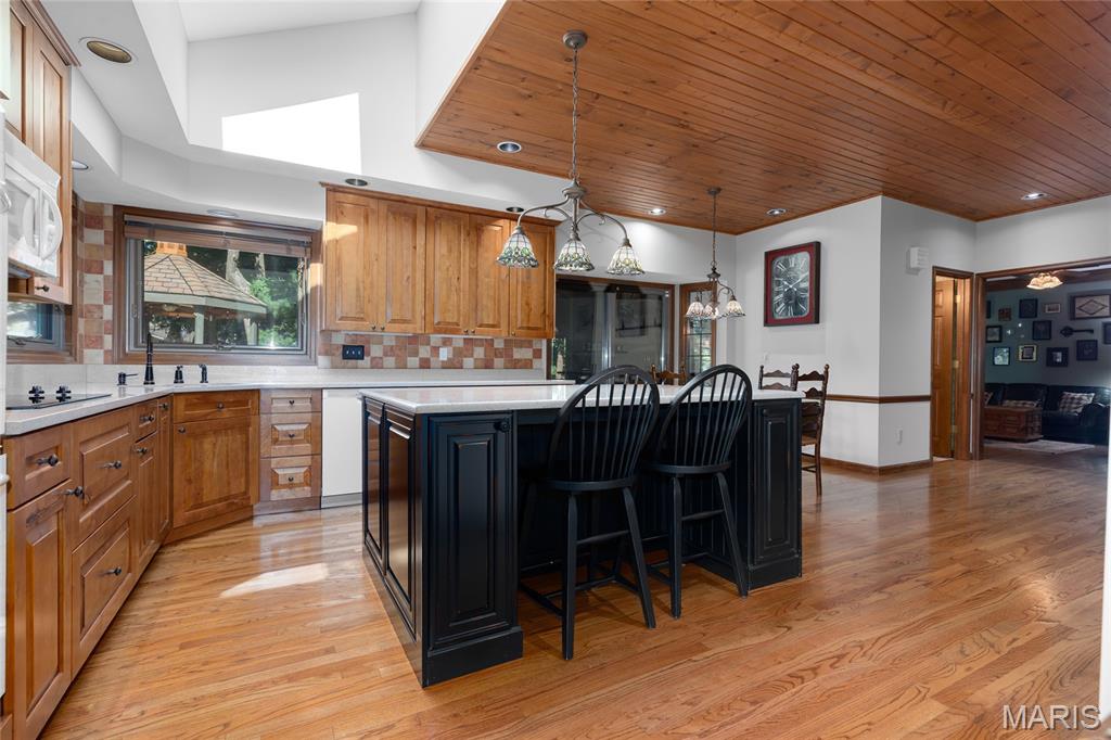 621 Old Riverwoods Lane