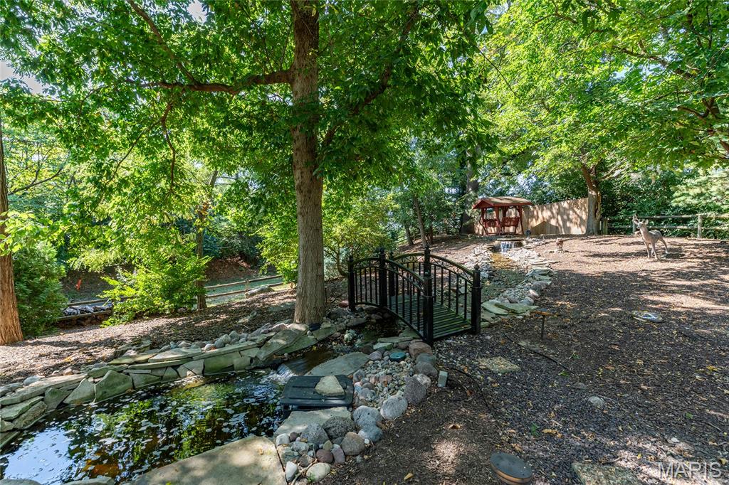 621 Old Riverwoods Lane