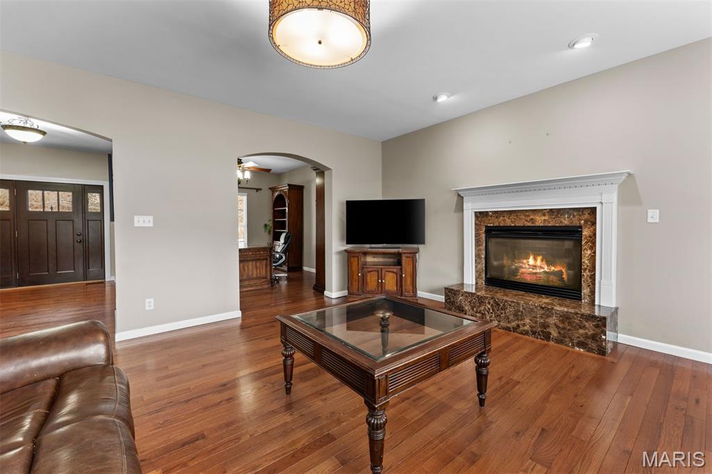 6 Pleasant Valley Drive