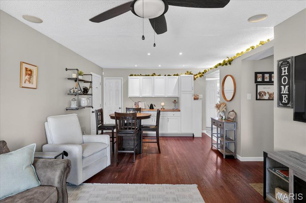 2825 Fee Fee Road