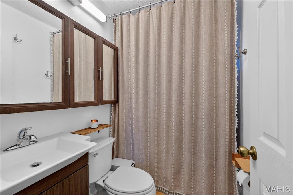2825 Fee Fee Road