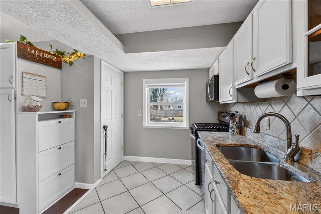 2825 Fee Fee Road