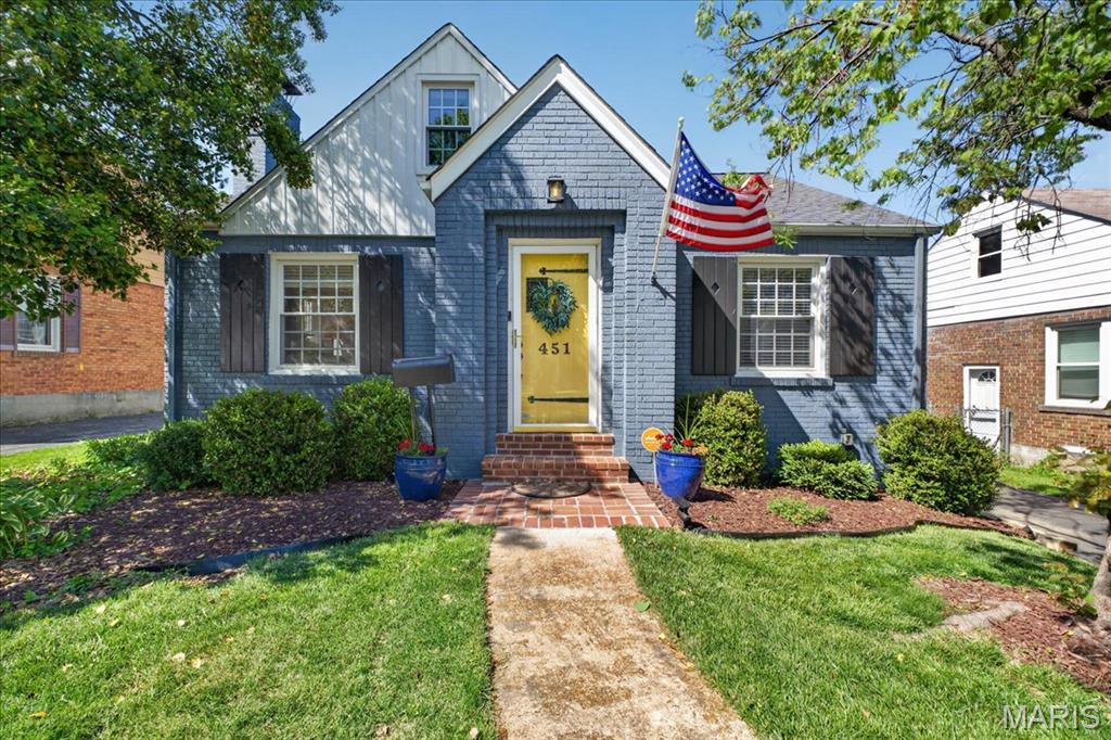451 Julian Place