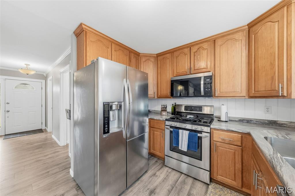 8 Westglen Court