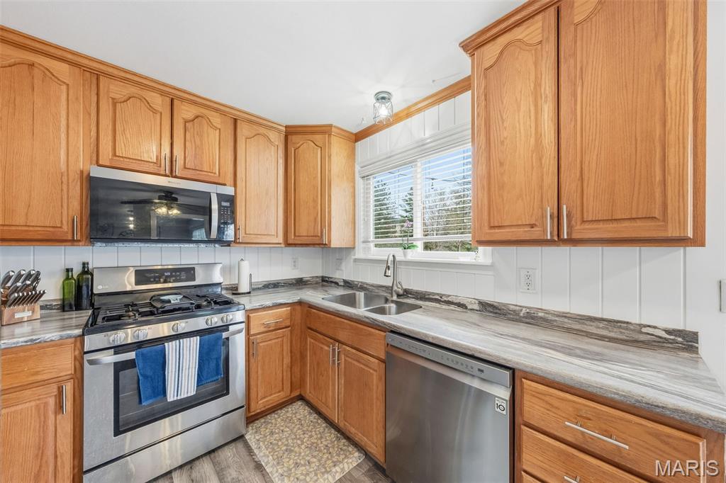 8 Westglen Court