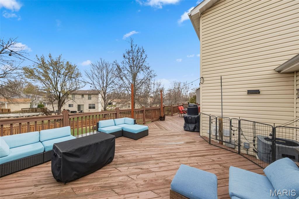 8 Westglen Court