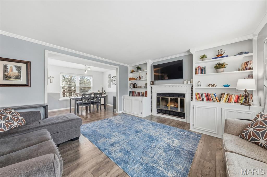 8 Westglen Court