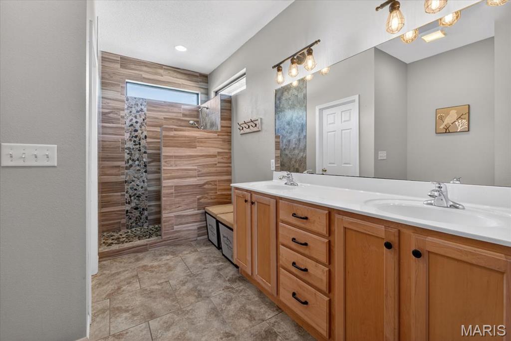 616 Manor Lane