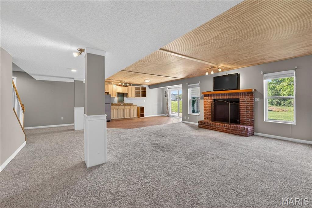 616 Manor Lane