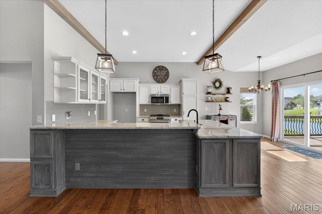 616 Manor Lane