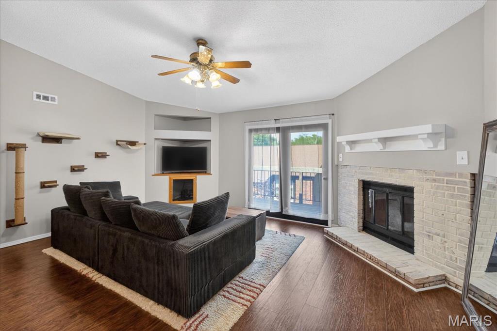 6840 Cottage Grove Lane Unit: I