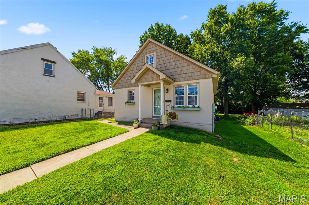 206 Magnolia Avenue