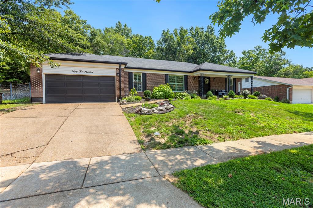 5400 Casa Royale Drive