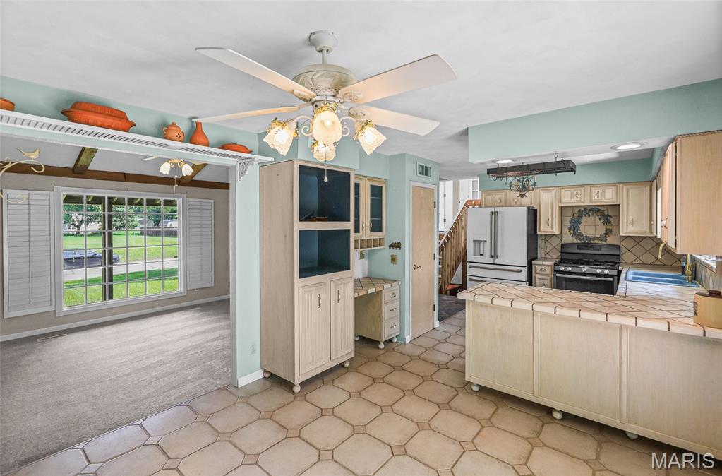 190 Sandy Shore Dr