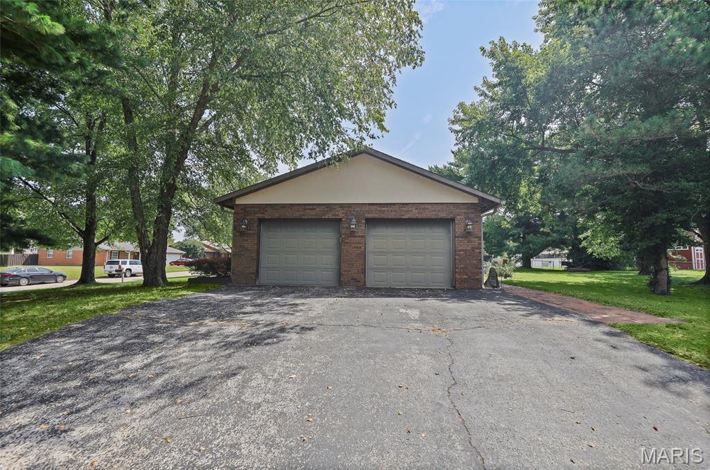 190 Sandy Shore Dr