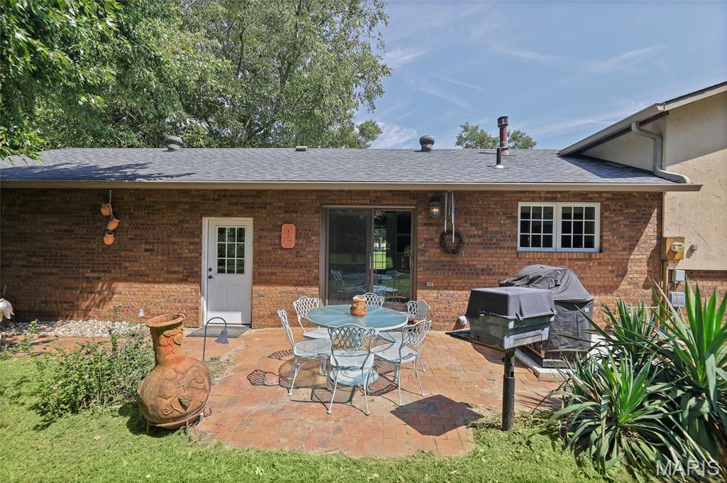 190 Sandy Shore Dr