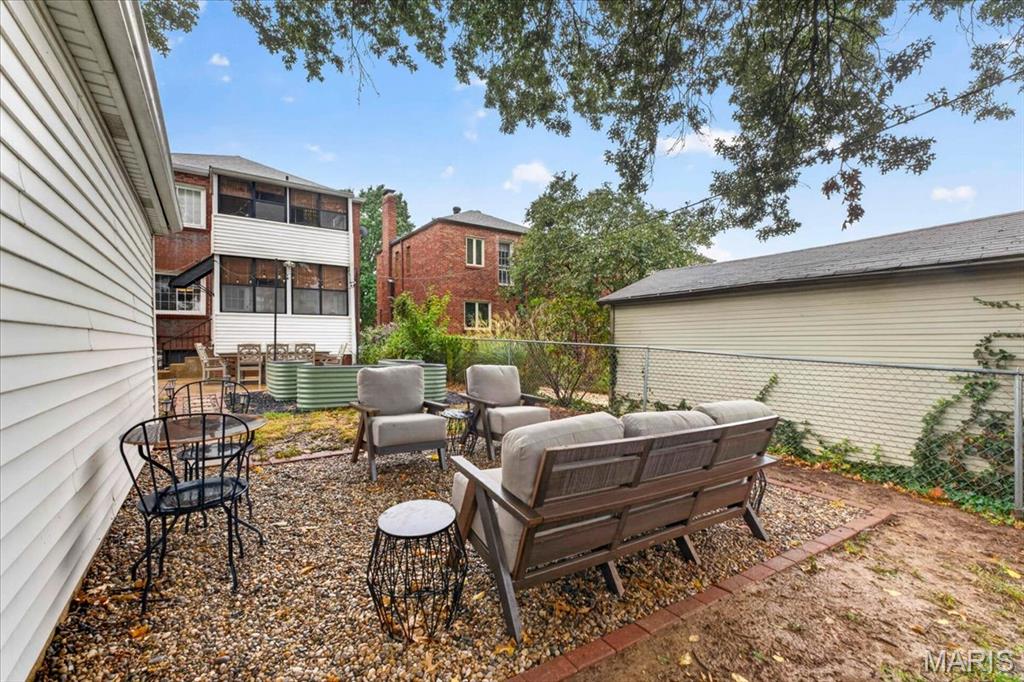 6651 Lindenwood Place
